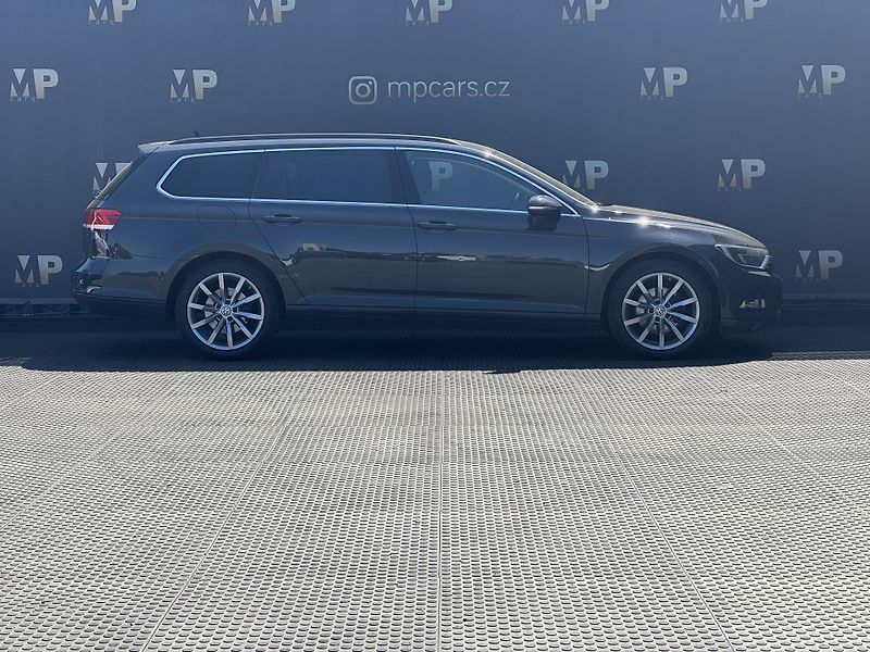 Volkswagen Passat (2015) B8 2.0TDi DSG Comfort+,el.kufr - fotka 4 z 52