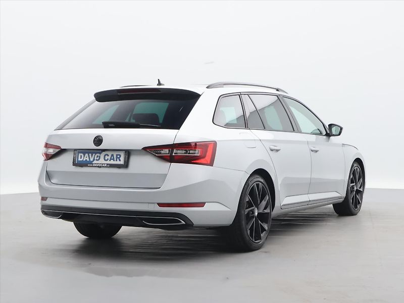 Škoda Superb 2,0 TDI 140kW DSG Sportline - fotka 7 z 28