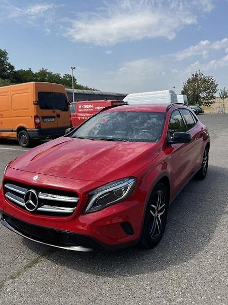Mercedes-Benz GLA (2015)  220d 7G-DCT 4MATIC AMG Styl - fotka 1 z 23
