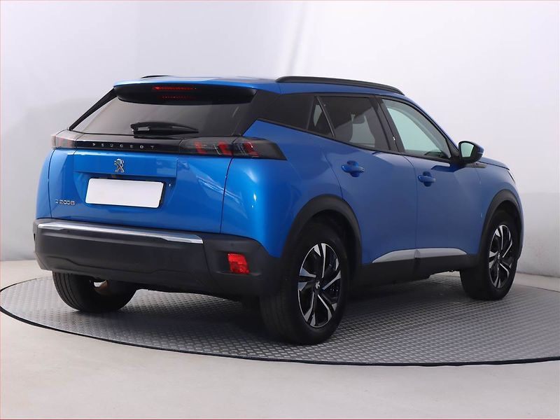 Peugeot 2008 (2021) Allure 50 kWh, SoH 91% - fotka 5 z 25