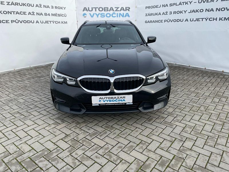 BMW Řada 3 (2020) Com. 318d 110kW Sport! - fotka 2 z 45