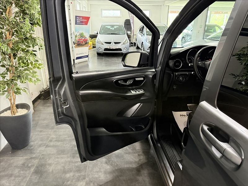 Mercedes-Benz Třídy V 2,0   250D 4MATIC AMG KAMERA - fotka 6 z 32