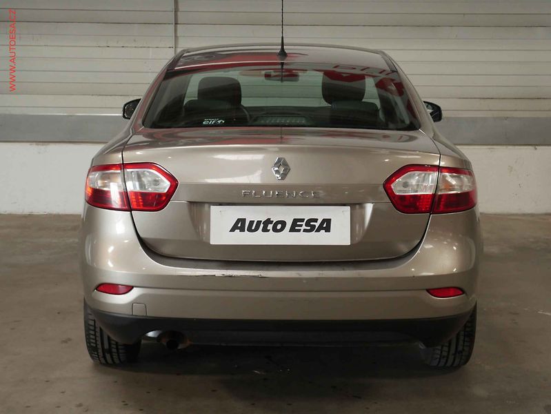 Renault Fluence (2011) 1.6 16V, AC, STK3/28 - fotka 5 z 18