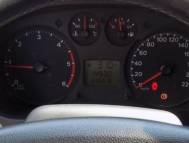 Ford Transit 2,2 TDCI 92 KW MWB 350 TREND - fotka 34 z 38