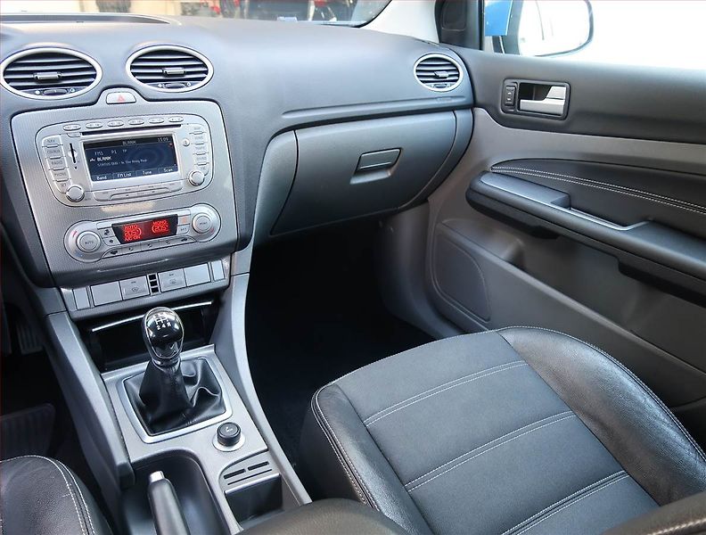 Ford Focus (2008) 1.8 16V, po STK, udržované - fotka 8 z 17