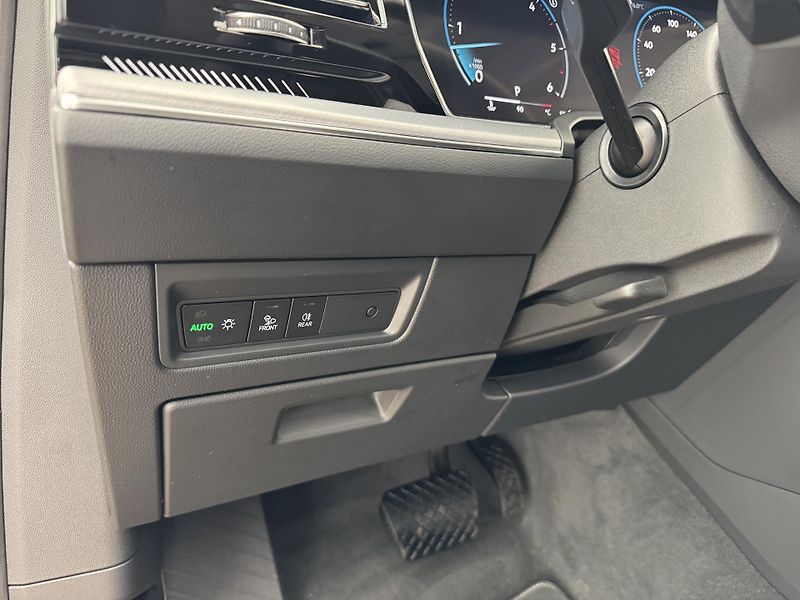 Volkswagen Touareg 3.0Tdi*1-MAJ*DPH*ELEGANCE* - fotka 8 z 43