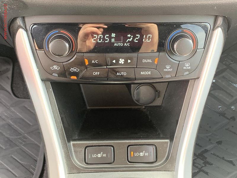 Suzuki S-Cross (2018) 1.4 BJet, Comfort, +ALU, navi - fotka 16 z 19