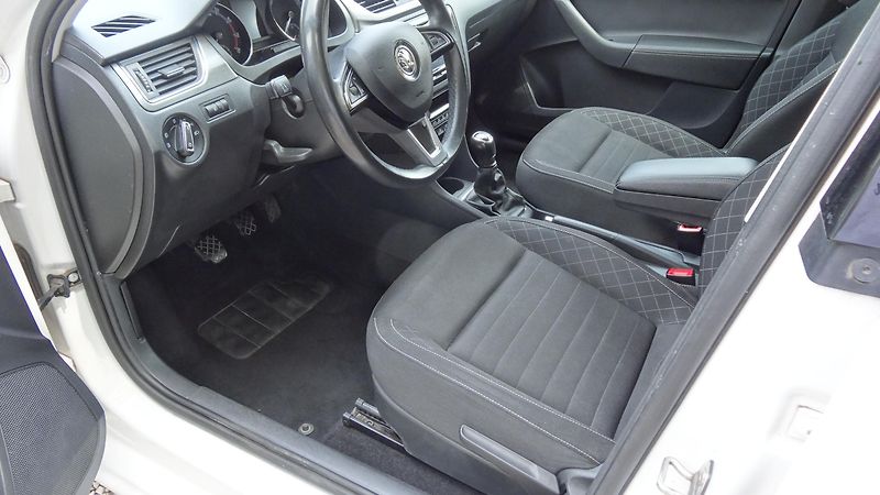 Škoda Rapid 1.0TSi 81kW Style rezervace - fotka 4 z 20