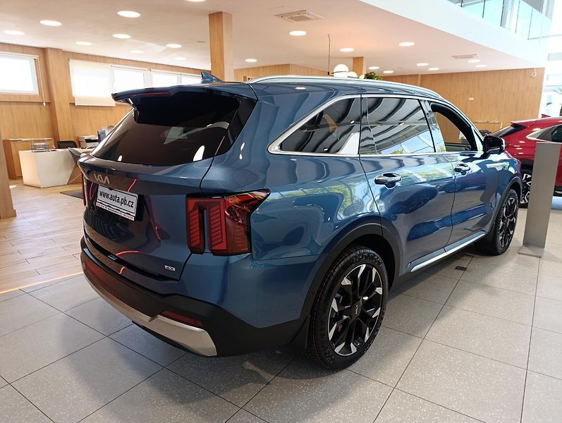 Kia Sorento 2.2 CRDI TOP 4x4  NAPPA+PNS - fotka 6 z 10