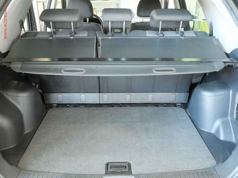 Kia Sportage (2008) 2.0i 4x4, ČR, AC, výhřev sed - fotka 7 z 21