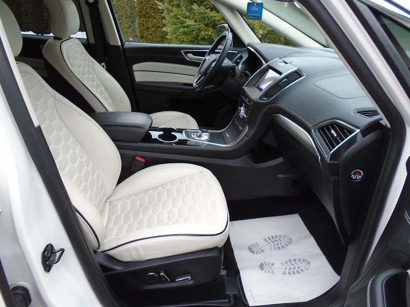 Ford S-MAX 2.0EcoBlue 140kW AWD Vignale A - fotka 34 z 49
