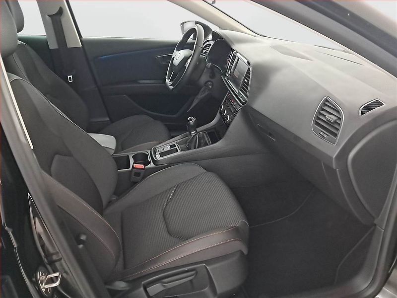 Seat Leon (2020) Style 1.5 TSI, Serv.kniha - fotka 9 z 17
