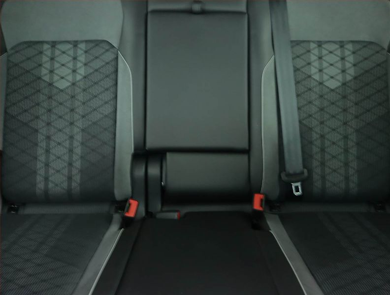 Volkswagen Tiguan (2023) R-Line 2.0 TDI - fotka 10 z 17
