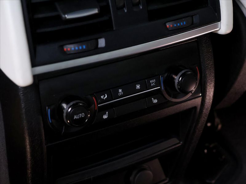 BMW X5 3.0 280kW M50da xD CZ DPH - fotka 16 z 38