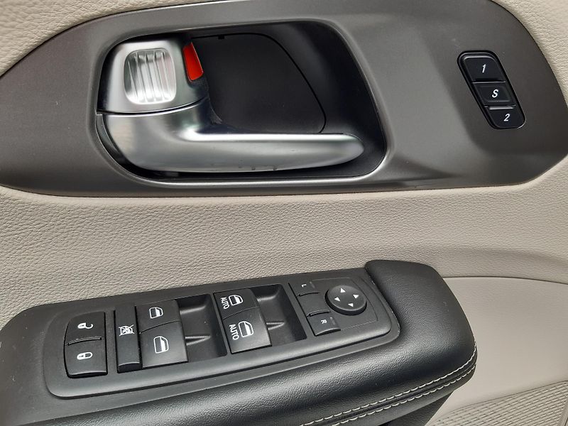 Chrysler Pacifica (2022) 3,6L V6,Top výbava, REZERVACE - fotka 25 z 50