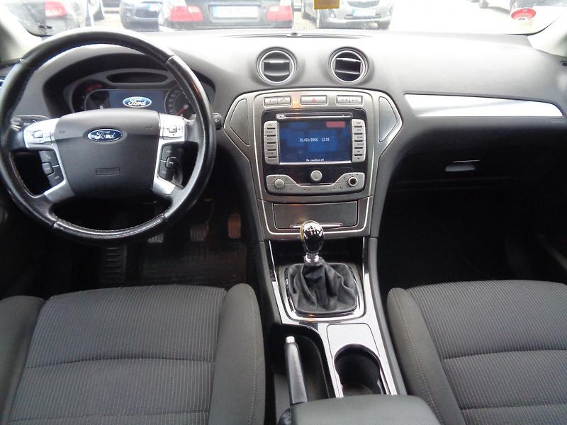 Ford Mondeo 2,0 TDCI - fotka 12 z 13