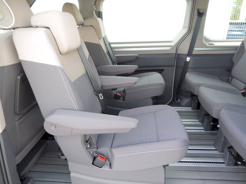 Volkswagen Multivan (2025) Long Life 2,0 TDI 110kW DSG - fotka 22 z 30