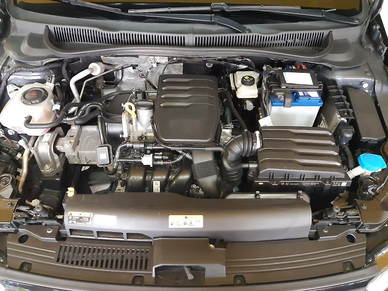 Volkswagen Polo 1.0 TSI KLIMA vyhř.sedáky - fotka 23 z 25