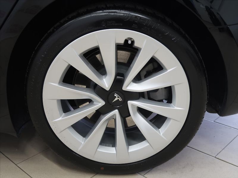 Tesla Model 3 0,0 1. majitel zánovní - fotka 31 z 32