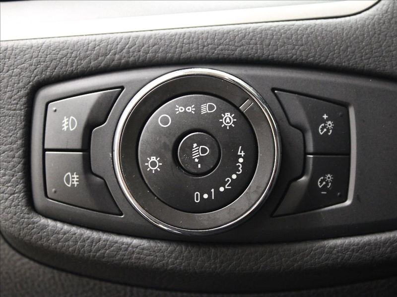 Ford S-MAX 2,0 TDCi 1.majitel - fotka 16 z 32