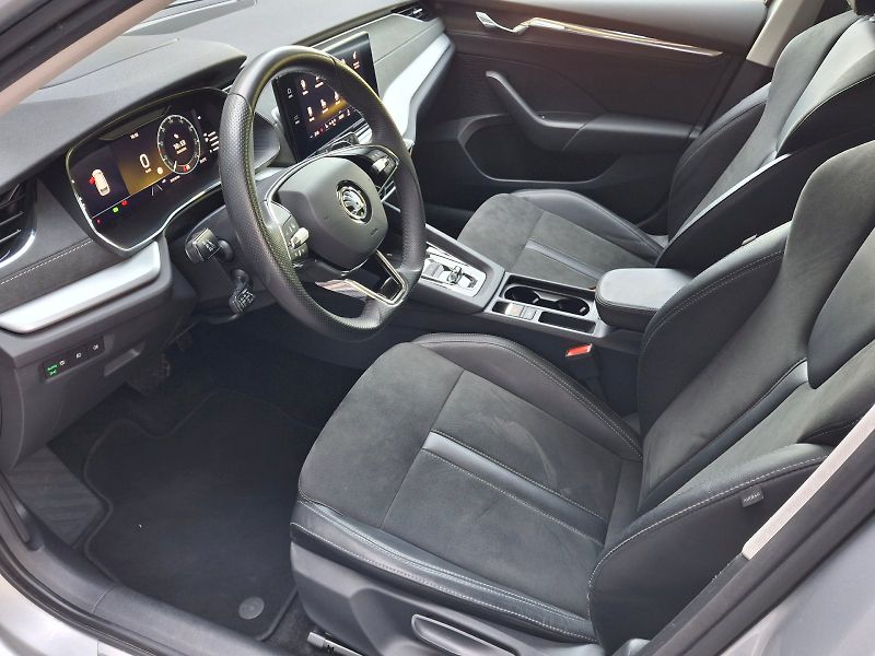 Škoda Octavia (2023) Combi Style Plus DSG 4x4 2,0TS - fotka 6 z 35