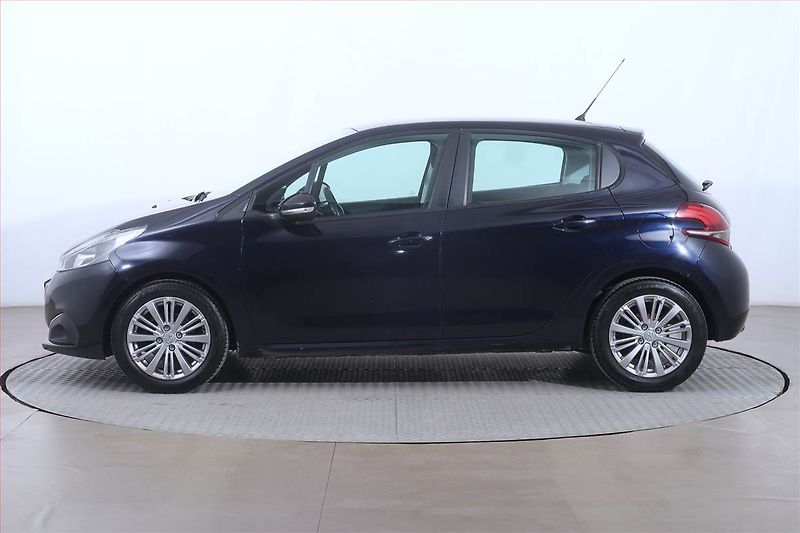 Peugeot 208 (2018) 1.2 PureTech, Serv.kniha - fotka 3 z 18