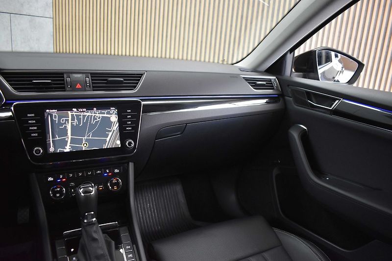 Škoda Superb 2.0TDI L&K*N.TOPENÍ*DPH*ČR 1.M - fotka 9 z 48