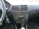 Volkswagen Golf 1,9 TDi 74kW EDITION - náhled 20