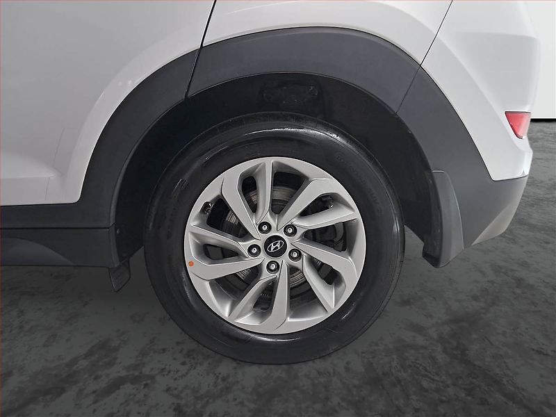 Hyundai Tucson (2016) 1.7 CRDi, Serv.kniha, Tempomat - fotka 15 z 19