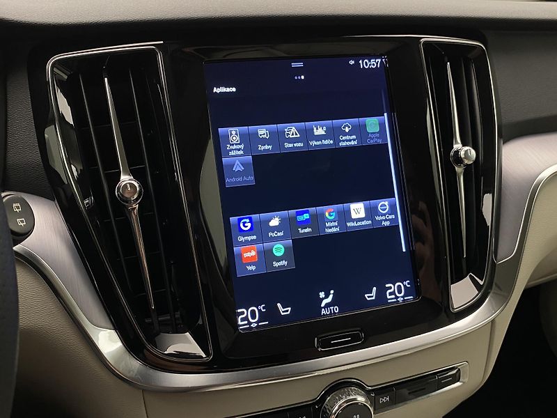 Volvo V60 D4 MOMENTUM AUT - fotka 40 z 47
