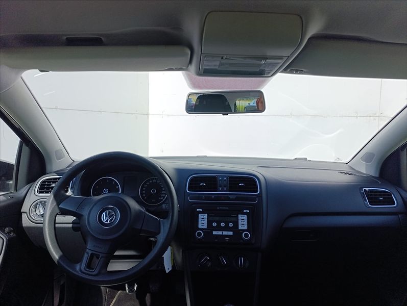 Volkswagen Polo 1,2 i Klimatizace - fotka 15 z 31