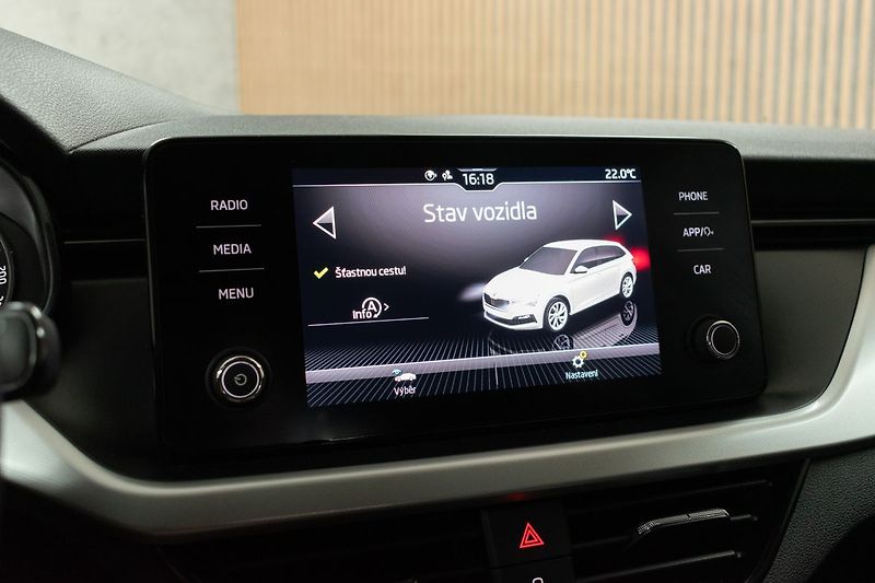 Škoda Scala 1.0 TSI 81kW *KAMERA*ACC* - fotka 28 z 38