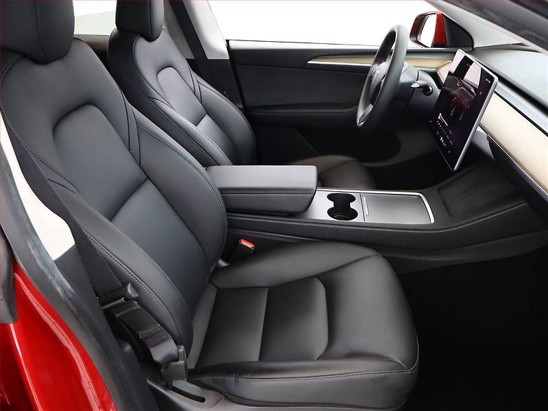 Tesla Model Y (2022) Long Range AWD 79kWh, SoH 94% - fotka 7 z 23