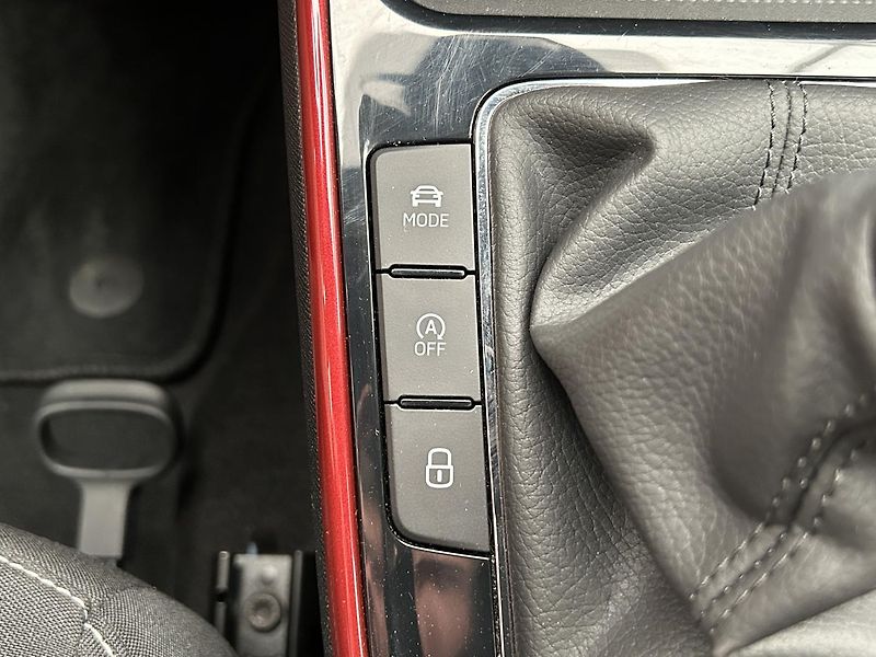 Škoda Fabia 1.0 TSI Monte Carlo - fotka 20 z 28