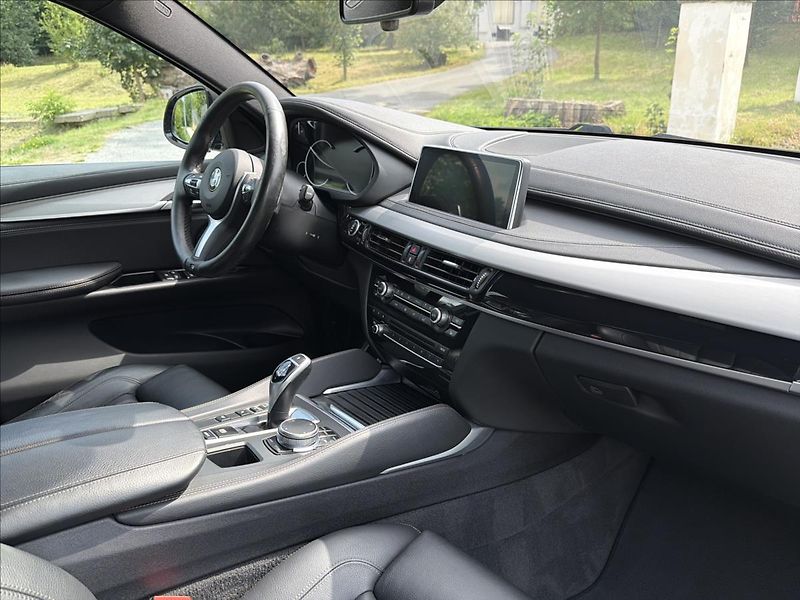 BMW X6 3,0 40d Xdrive Mpaket DPH HUD - fotka 9 z 34
