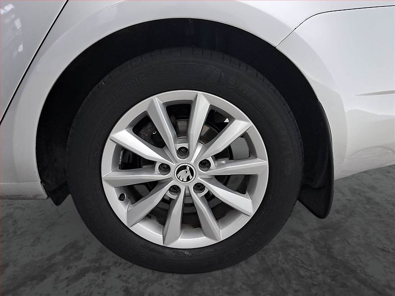 Škoda Octavia (2016) 1.6 TDI, Tempomat - fotka 14 z 14
