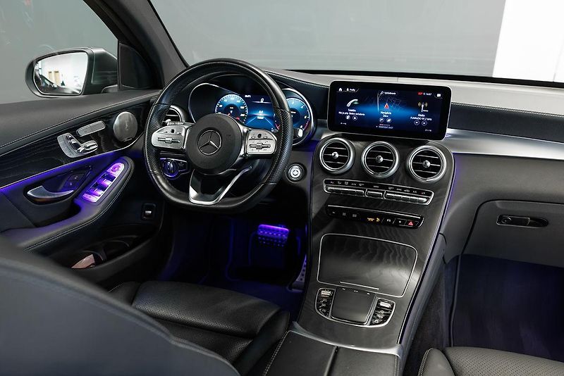 Mercedes-Benz GLC (2023) GLC 220d 4Matic AMG Line - fotka 16 z 35