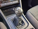 Volkswagen Touran (2016) 1.6 TDi, Comfortline, LED - náhled 16