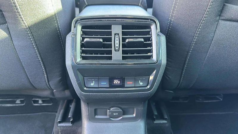 Škoda Karoq Sportline 1,5 TSI 110kW MT6/J1 - fotka 22 z 30