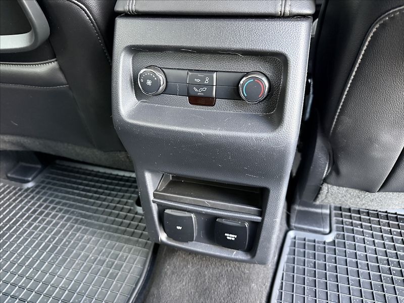 Ford Galaxy 2,0 Titanium,177kW,po servisu - fotka 28 z 38