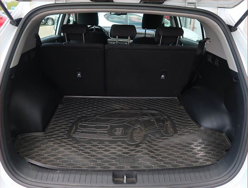Kia Sportage (2020) 1.6 GDI, Tempomat - fotka 13 z 14