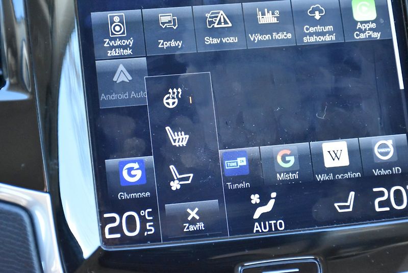 Volvo XC90 (2016) D5 - fotka 16 z 32