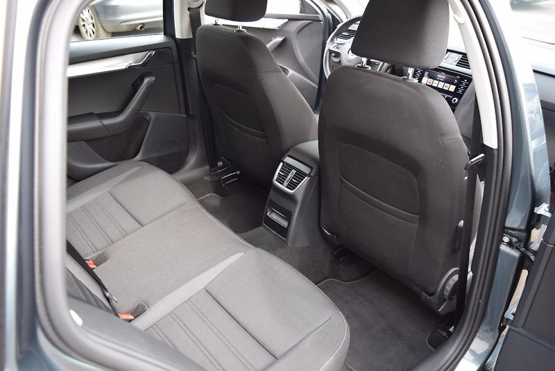 Škoda Octavia (2018) 1.5TSI 110kw AMBITION NAVI OPS - fotka 43 z 46