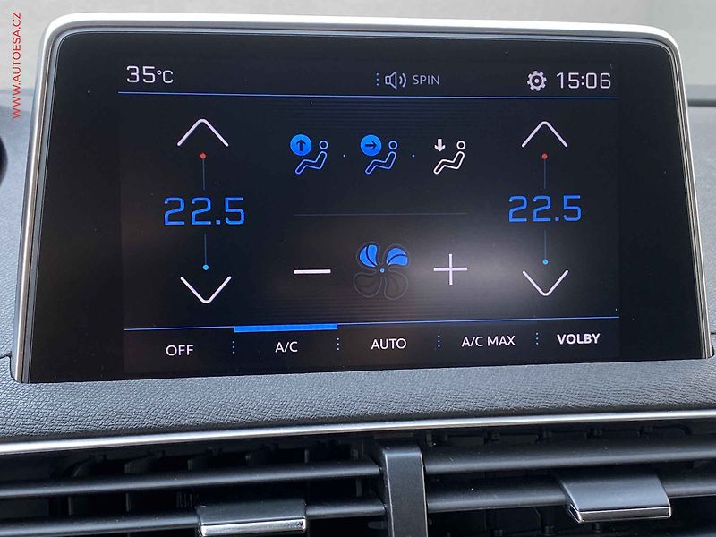 Peugeot 3008 (2018) 1.2 PT, ČR, Allure, park. - fotka 16 z 19