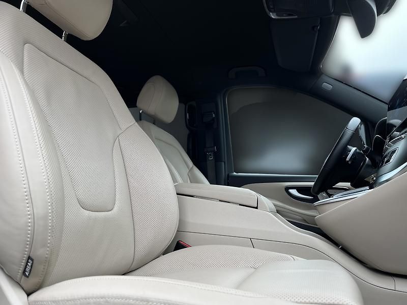 Mercedes-Benz Třídy V 300 d 4MATIC AVANTGARDE AMG - fotka 16 z 28