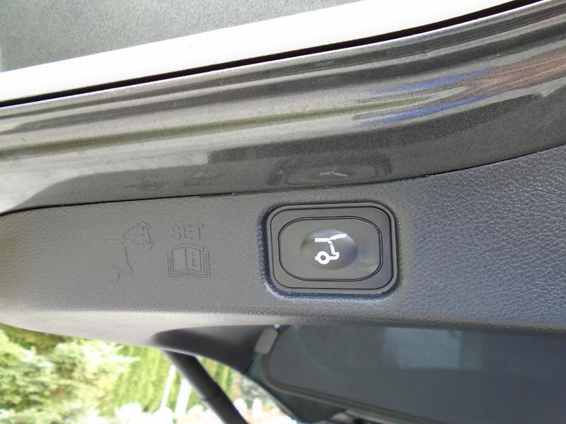 Ford Galaxy 2.5 Durarec FHEV Vignale 7míst - fotka 35 z 46