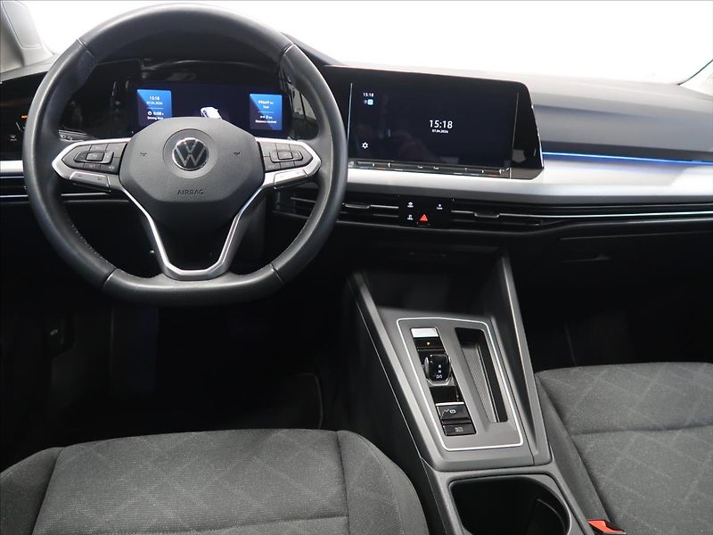 Volkswagen Golf 2,0 TDI Life 1.majitel TOP! - fotka 29 z 41
