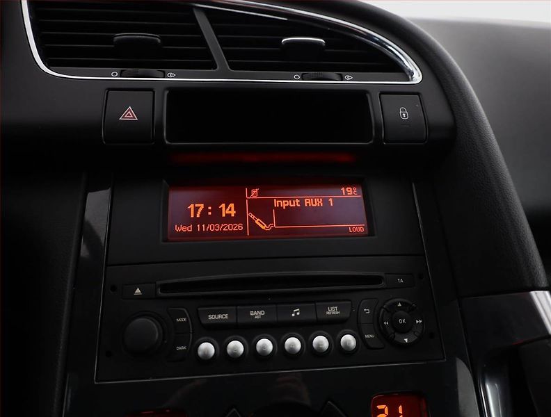 Peugeot 3008 (2015) 1.6 BlueHDi, Tempomat - fotka 10 z 15