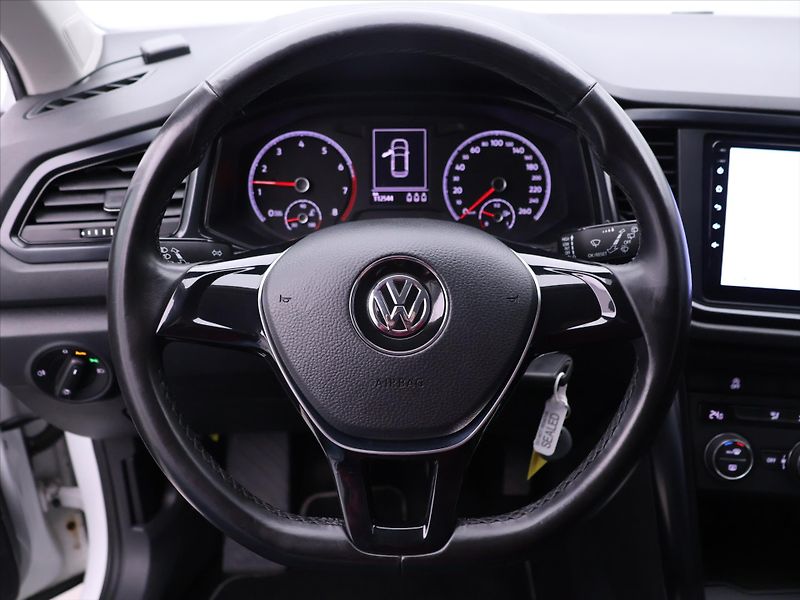 Volkswagen T-Roc 1,0 TSI 85kW Aut.klima CZ - fotka 17 z 34