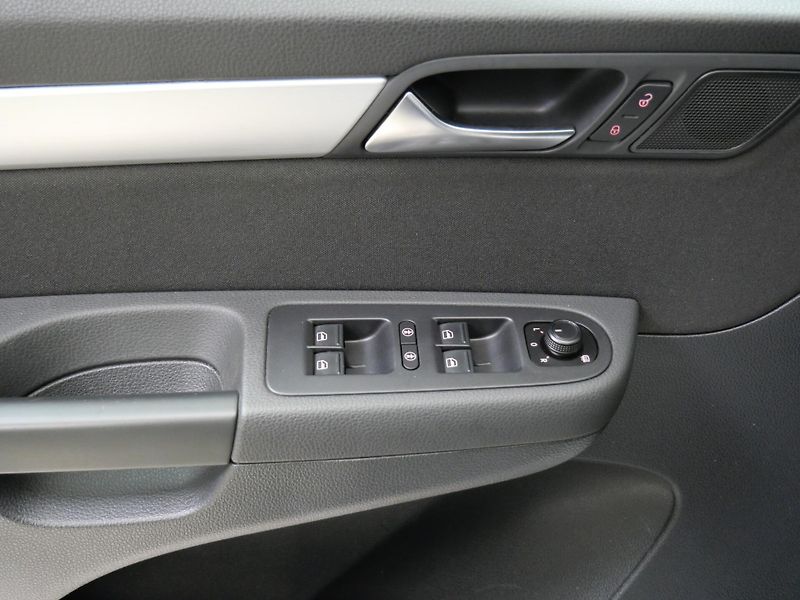 Volkswagen Sharan - fotka 12 z 26